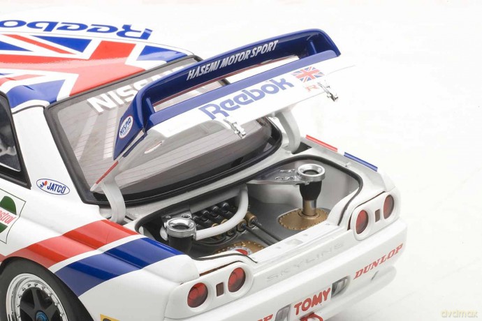 AUTOART Nissan Skyline GTR (R32) [ZABAWKA]