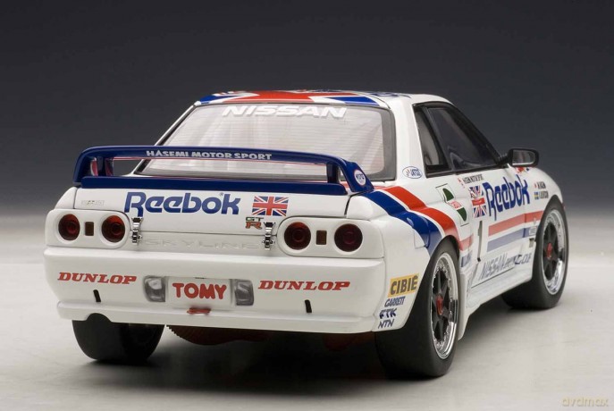 AUTOART Nissan Skyline GTR (R32) [ZABAWKA]