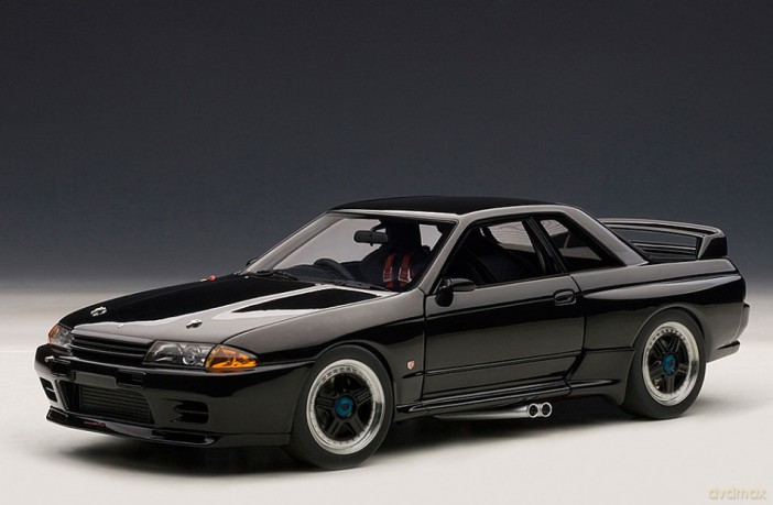 AUTOART Nissan Skyline GTR (R32) [ZABAWKA]