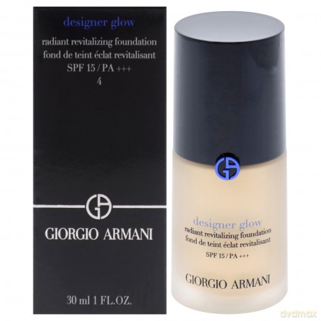 Brightening liquid make-up SPF 15 Designer Glow (Radiant Revitalizing Foundation) 30 ml - Shade: 4
