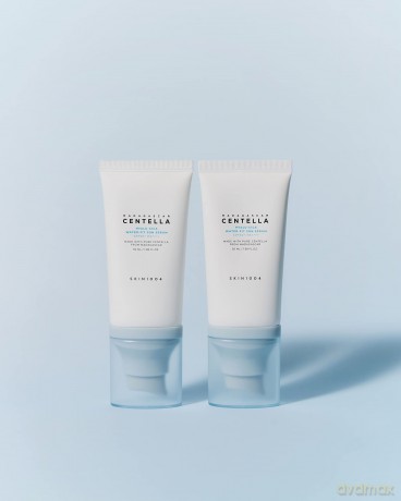 Gift set of sunscreen SPF 50+ Madagascar Centella (Hyalu-Cica Water-Fit Sun Serum)