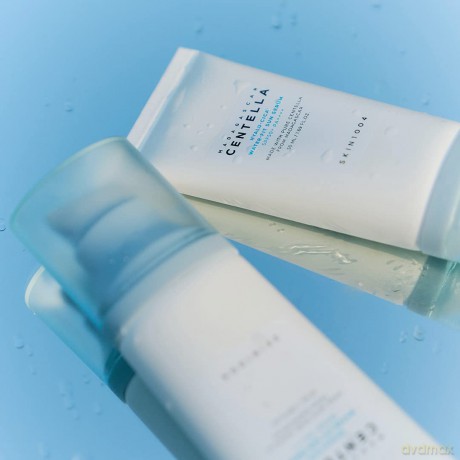 Gift set of sunscreen SPF 50+ Madagascar Centella (Hyalu-Cica Water-Fit Sun Serum)