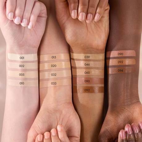 Hydrating corrector with matte effect True Skin 4.5 ml - Shade: 010 Cool Cashmere
