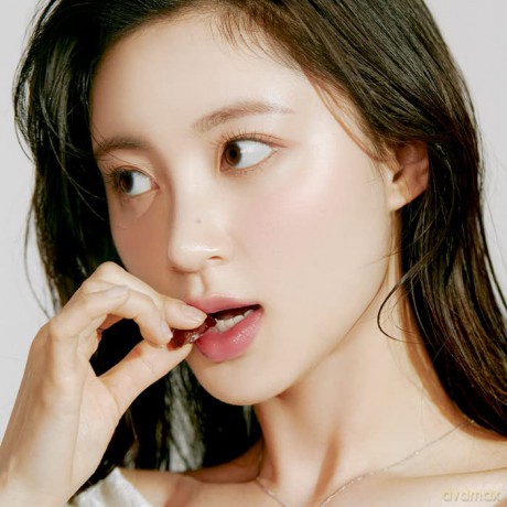 Lip gloss (Juicy Lasting Tint) 5.5 g - Shade: 25 Bare Grape