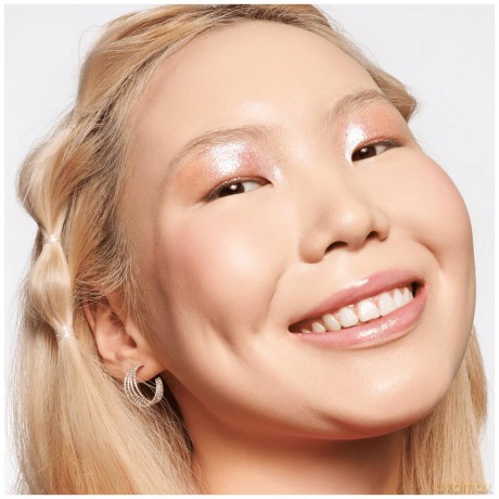 Natural Matte Mousse Foundation 16 g - Shade: 01