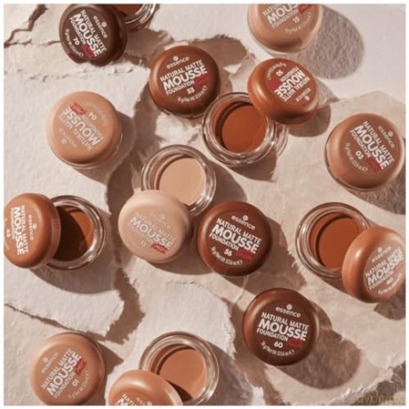 Natural Matte Mousse Foundation 16 g - Shade: 01