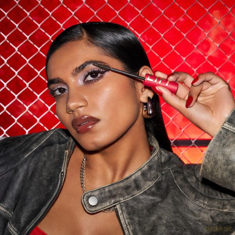 Thrill Seeker Mega Lift Volume Mascara (Mascara) - Shade: Black