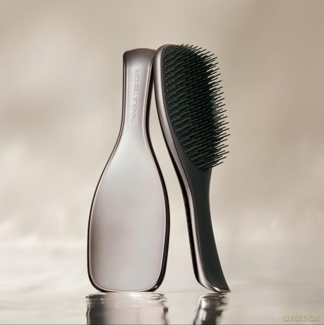 Ultimate Detangler Chrome Midnight Silver hair brush