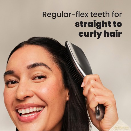 Ultimate Detangler Chrome Midnight Silver hair brush