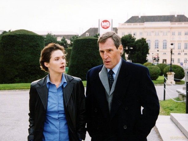 Agenten - Spionage-Klassiker Box - 15 legendäre Agenten-Filme voller Missionen, Intrigen und Spannung - Thriller und Action-Kultfilme mit Starbesetzung - Sammleredition [DVD]