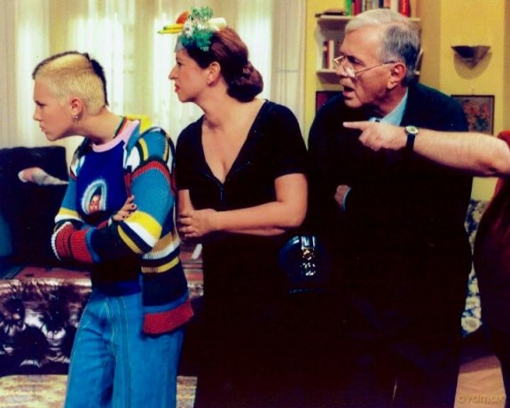 Lukas - Die deutsche Kult-Sitcom mit Dirk Bach erstmals in einer exklusiven Box! Das Serien Meisterwerk mit allen 64 Folgen - Herzerwärmende Comedy und Familienchaos! [DVD]