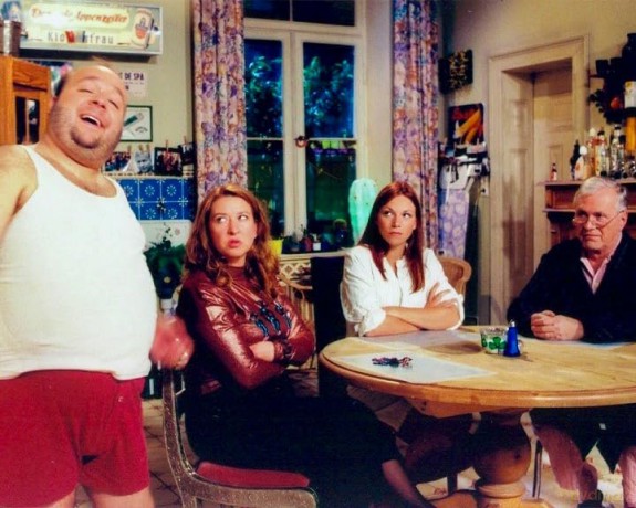 Lukas - Die deutsche Kult-Sitcom mit Dirk Bach erstmals in einer exklusiven Box! Das Serien Meisterwerk mit allen 64 Folgen - Herzerwärmende Comedy und Familienchaos! [DVD]