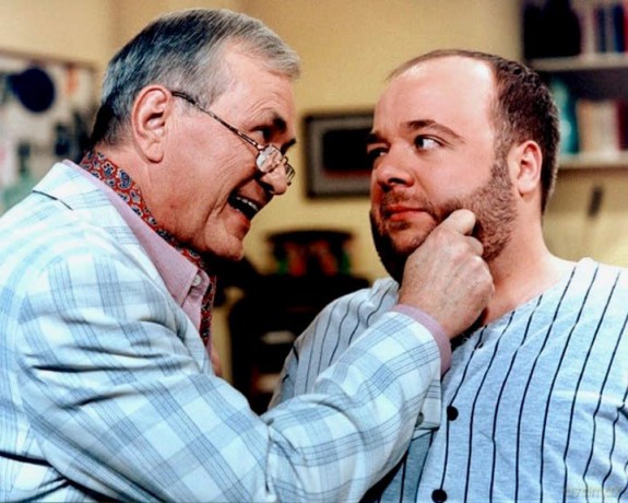 Lukas - Die deutsche Kult-Sitcom mit Dirk Bach erstmals in einer exklusiven Box! Das Serien Meisterwerk mit allen 64 Folgen - Herzerwärmende Comedy und Familienchaos! [DVD]