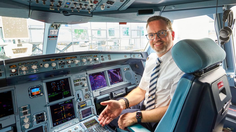 PilotsEYE.tv | MAURITIUS | Condor A330neo | 'From Purser to Pilot' [DVD]