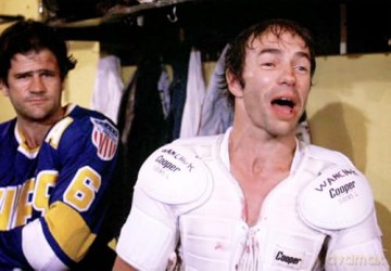 Schlappschuss 1-3 DVD-Box - Legendäre Eishockey-Filmreihe mit Paul Newman und den Hanson-Brüdern: Eine humorvolle Satire mit harter Action und gnadenlosen Schlägereien [DVD]