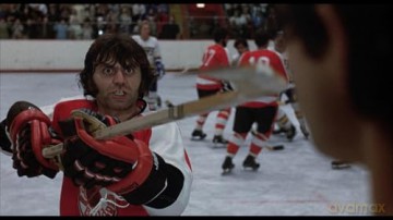 Schlappschuss 1-3 DVD-Box - Legendäre Eishockey-Filmreihe mit Paul Newman und den Hanson-Brüdern: Eine humorvolle Satire mit harter Action und gnadenlosen Schlägereien [DVD]