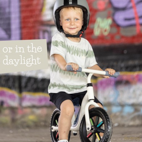 Rower Chillafish - GLOW 10 Lightweight Balance Bike with Light Up Wheels - Beige, 1.5-4 Years (CPCH02BEI)