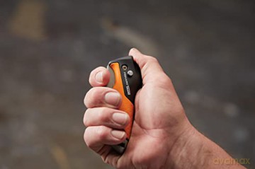 Fiskars - CarbonMax Folding Utility Knife