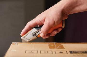Fiskars - CarbonMax Retractable Utility Knife