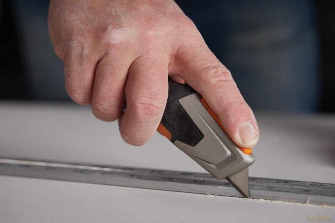 Fiskars - CarbonMax Retractable Utility Knife