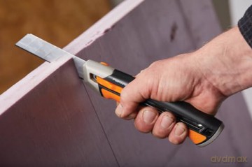 Fiskars - CarbonMax snap off knife - 25 mm