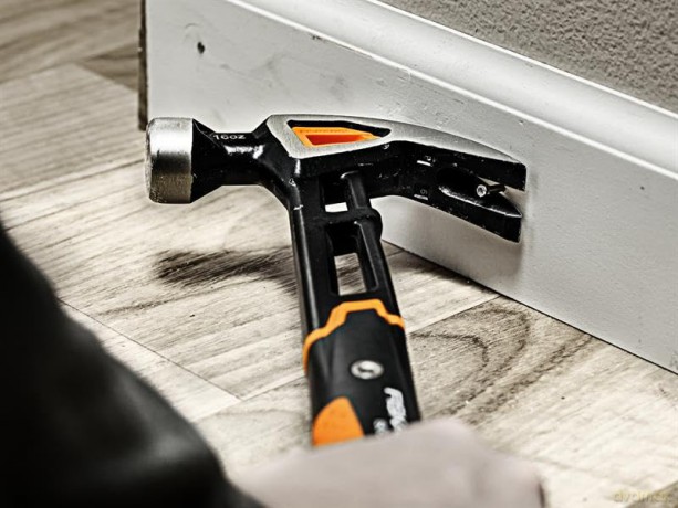 Fiskars - IsoCore Finishing Hammer - Curved - 16 oz/13.5