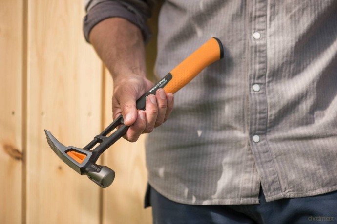 Fiskars - IsoCore General Use Hammer XL - 20oz/15.5