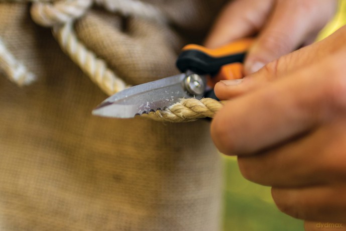 Fiskars - Solid Multi-Purpose Snips SP320