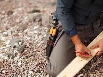 Fiskars - Universal Knife with Sharpener