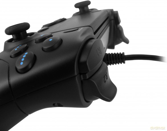Gator Claw Wired Controller for Playstation 4 - Black (ORB)