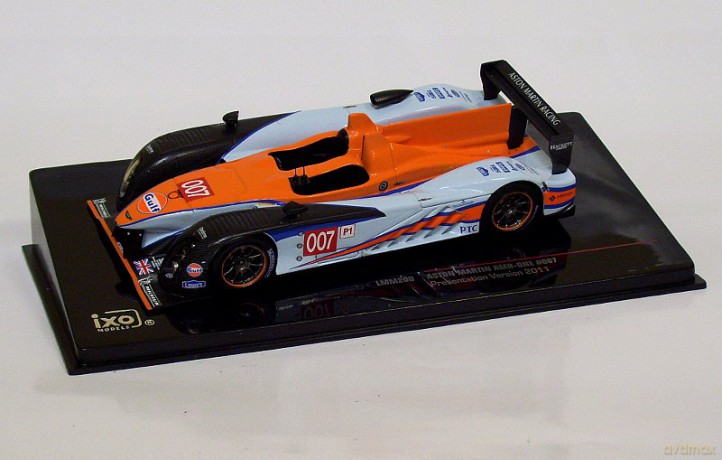 IXO Aston Martin AMRONE #007 [ZABAWKA]