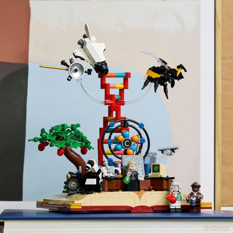 LEGO LEGO Ideas - The Evolution of STEM (21355)