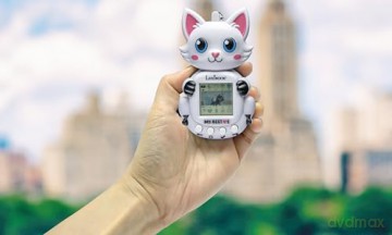 Lexibook - My Best-E 2 Cats console with LCD screen and keychain attachment (JLMBCAT)
