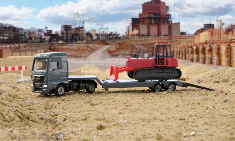 Siku MAN Truck with Bulldozer (313-1762)
