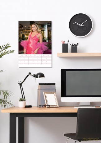 Margot Robbie: Margot Robbie 2026 Unofficial Calendar [KALENDARZ]