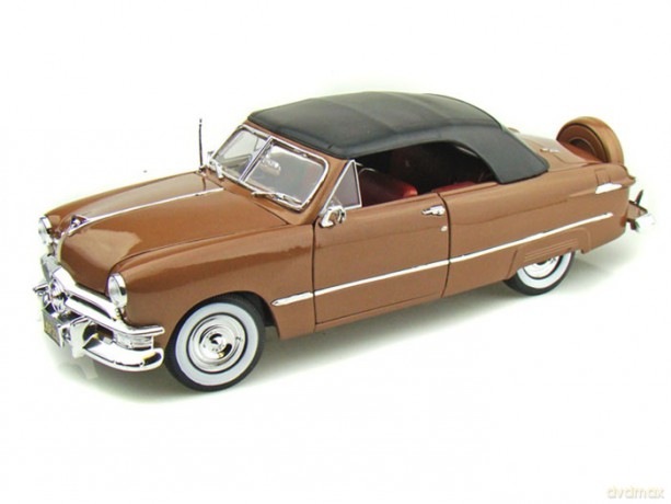 MAISTO 1950 Ford Convertible Top Up [ZABAWKA]