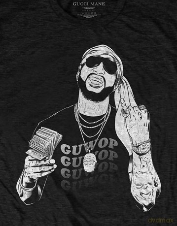 Gucci Mane (Guwop): Gucci Mane (GUWOP) Unisex T-Shirt: Pinkies Up (Black) (Large)
