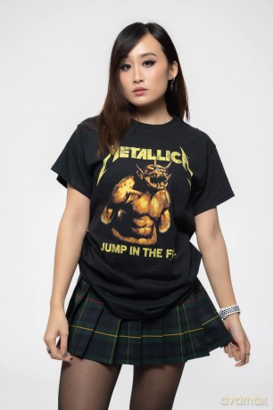 Metallica: Unisex T-Shirt: Jump In The Fire Vintage (Black) (X-Large)