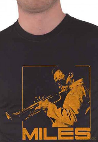 Miles Davis: Unisex T-Shirt: Blowin' (Black) (Medium)