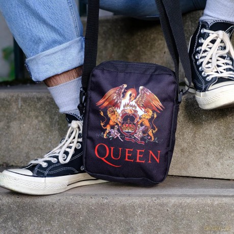 Queen: Crossbody Bag: Classic Crest