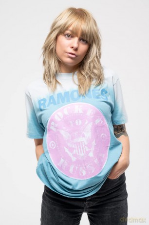 Ramones: Unisex T-Shirt: Rocket To Russia (Blue) (Wash Collection) (Large)