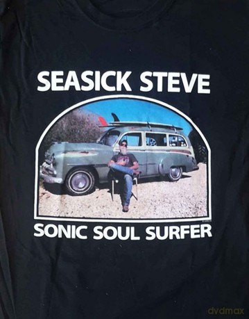 Seasick Steve: Unisex T-Shirt: Full Colour Sonic Soul Surfer (Black) (Back Print) (Medium)