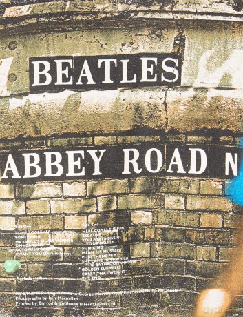 The Beatles: Men's Premium Tee: Abbey Road with Back Printing (Small)