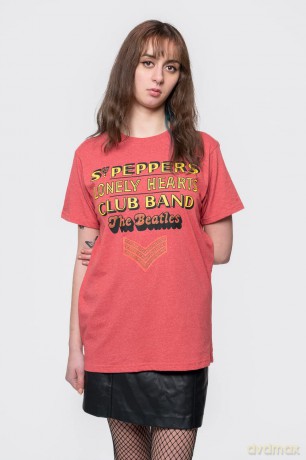 The Beatles: Unisex T-Shirt: Sgt Pepper Stacked Crystals (Red) (Embellished) (Medium)
