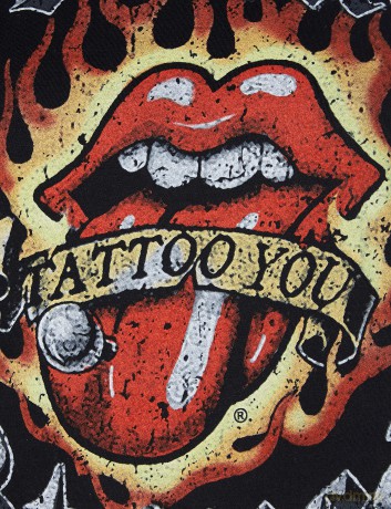 Rolling Stones: The Ladies Tee: Flaming Tattoo Tongue (Medium)