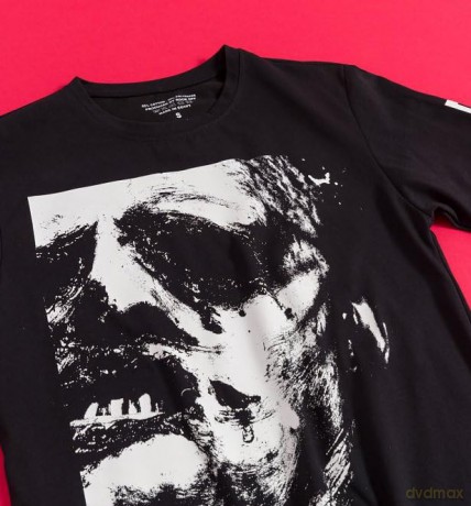 Texas Chainsaw Massacre - The: The Texas Chainsaw Massacre Unisex Long Sleeve T-Shirt: Leather Face (Black) (Back Print) (Medium)