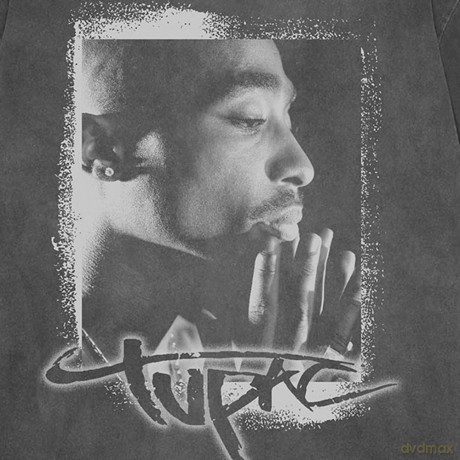 Tupac: Unisex Stone Wash T-Shirt: Spray Photo (Charcoal Grey) (Small)