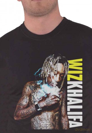 Wiz Khalifa: Unisex T-Shirt: Blazer (Black) (Small)