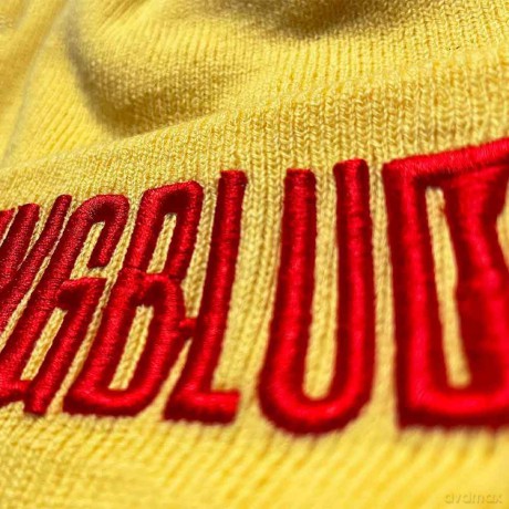 Yungblud: Unisex Beanie Hat: Red Logo (Yellow)