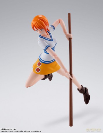 One Piece S.H. Figuarts Action Figure Nami Romance Dawn 14 cm